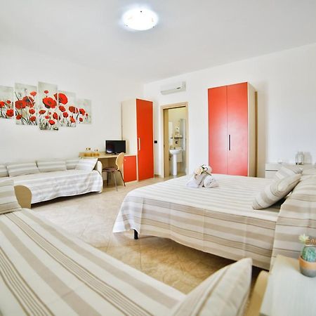 פורטו צ'זראו B&B La Casa Di Attilio מראה חיצוני תמונה