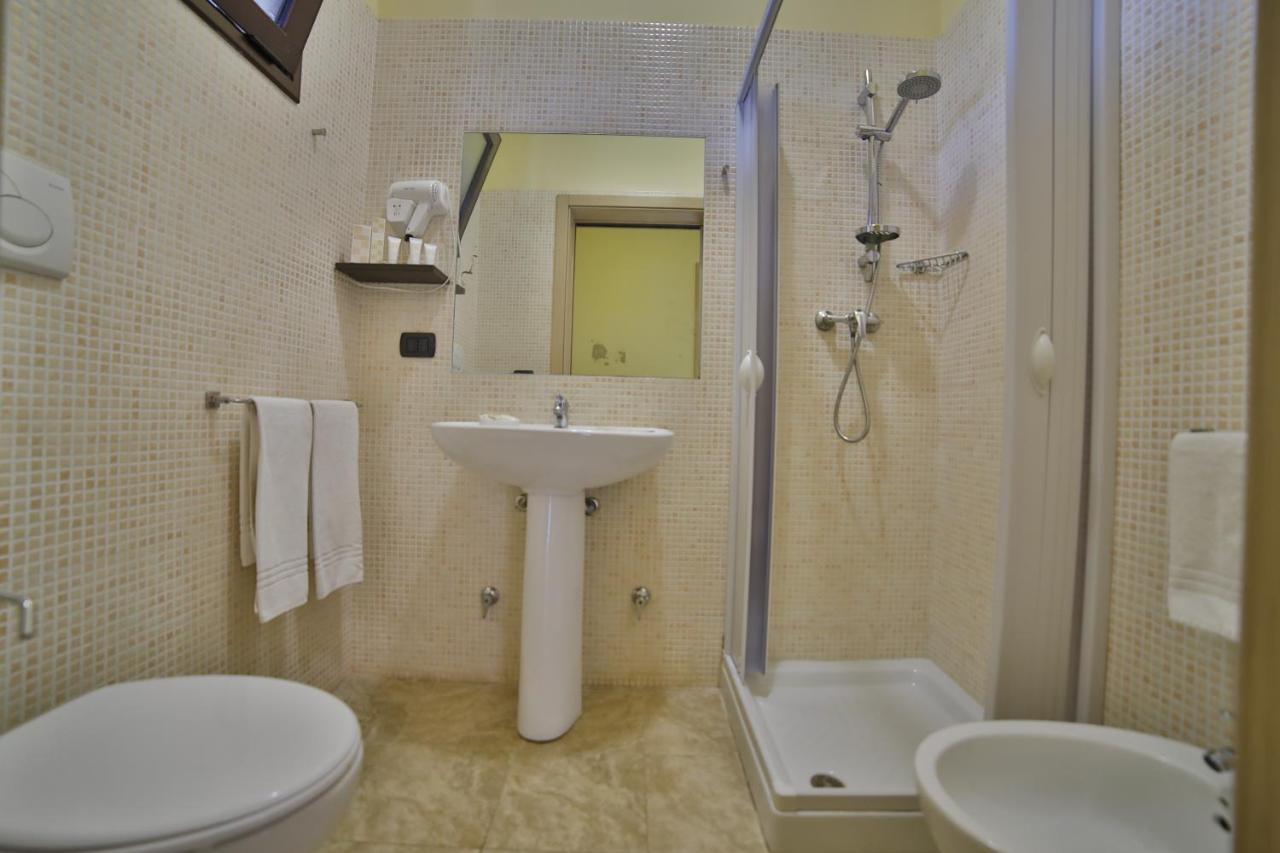 פורטו צ'זראו B&B La Casa Di Attilio מראה חיצוני תמונה