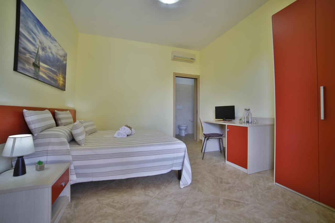 פורטו צ'זראו B&B La Casa Di Attilio מראה חיצוני תמונה