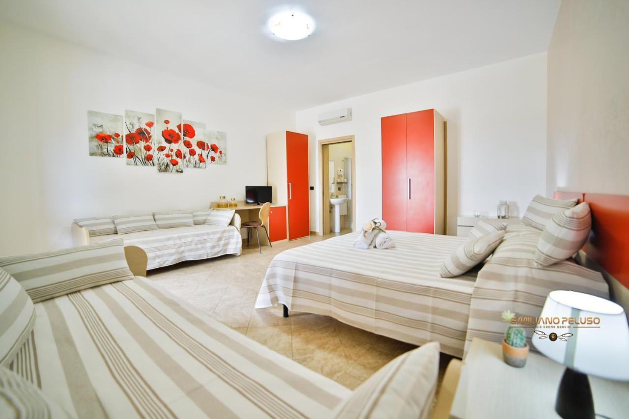 פורטו צ'זראו B&B La Casa Di Attilio מראה חיצוני תמונה